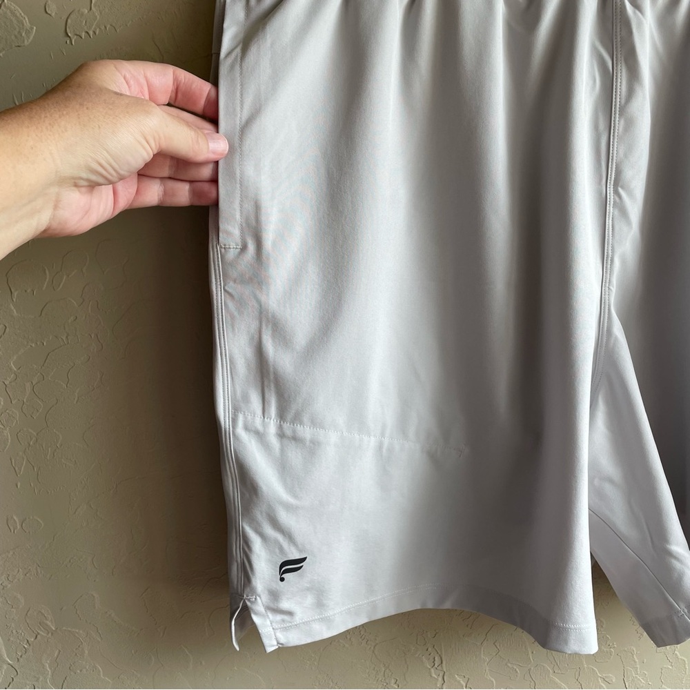 NWT Fabletics The Fundamental Lined 7” Shorts Light Gray / Black XXL - Picture 5 of 13